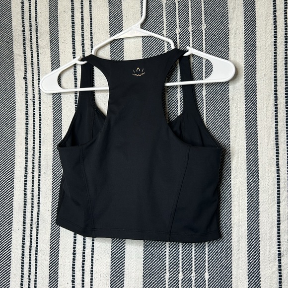 Beyond Yoga Black Crop Top - Picture 5 of 6